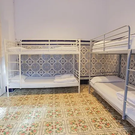 Guest house Bbtk Bed And Bike Malaga